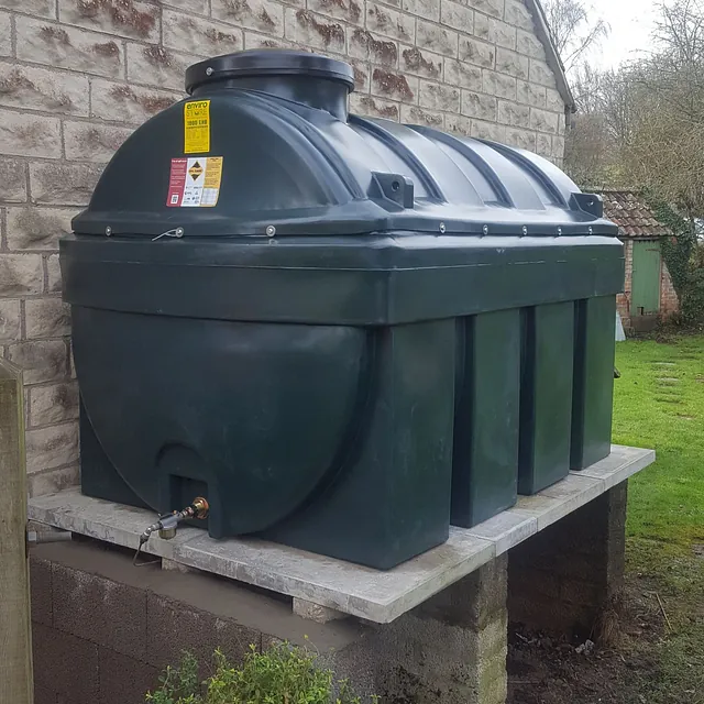 horizontal plastic tank